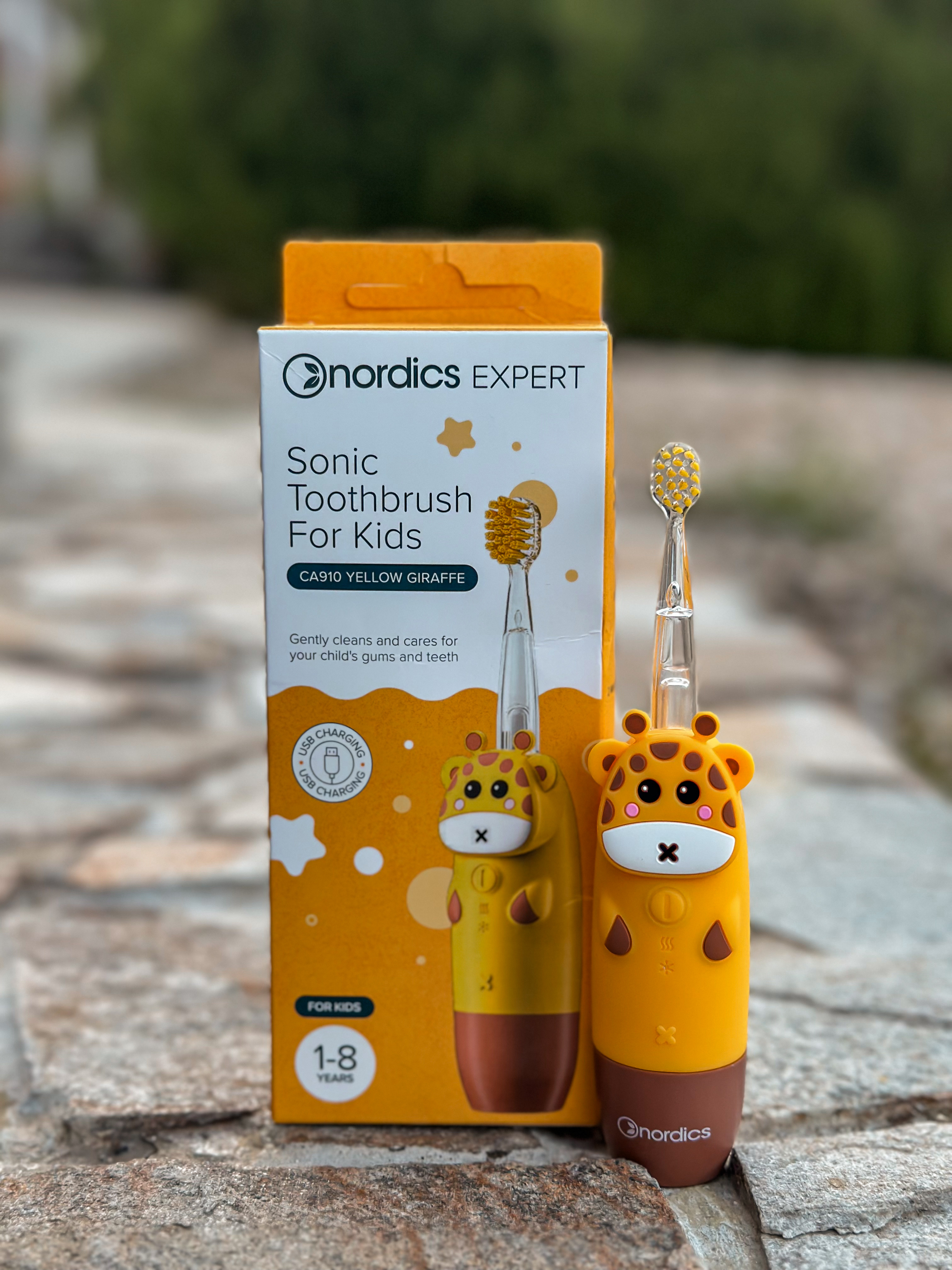 Nordics Sonic Toothbrush Yellow Giraffe
